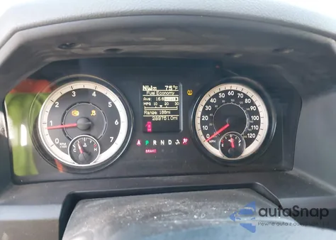 2017 Ram 1500 Slt 4X4 6'4 Box из США, поврежденный, VIN 1C6RR7GG0HS696603